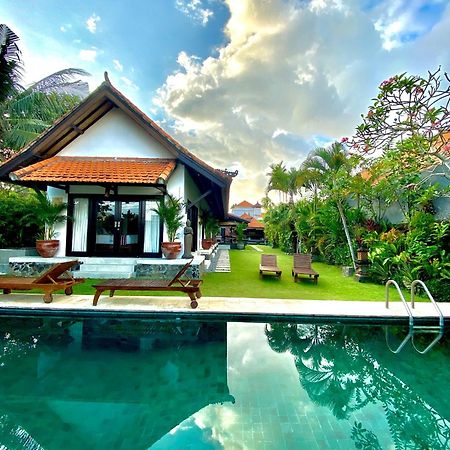 Hotel Puri Ayu Canggu Exteriér fotografie