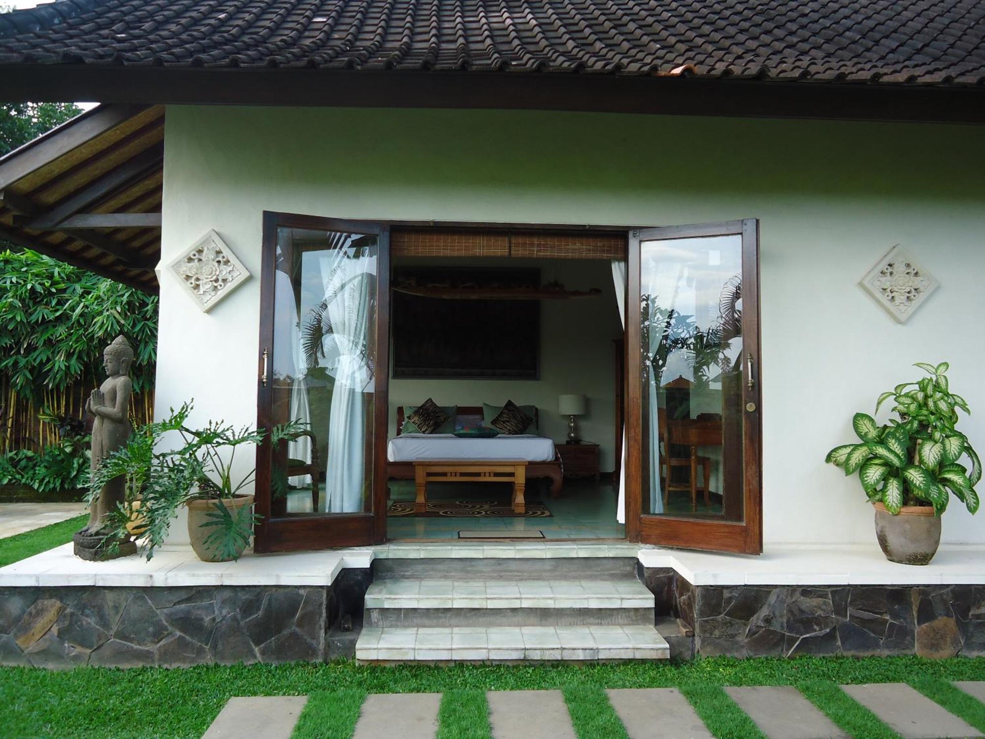 Hotel Puri Ayu Canggu Pokoj fotografie